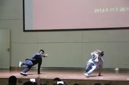 开云体育下载-精彩的球员对决令人陶醉热血激情四射()