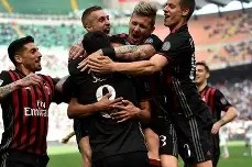 意大利足球比赛采取新的规则，得到球迷支持()