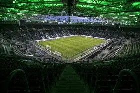 开云体育在线-女朋友带闺蜜来家里住