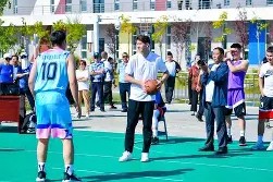 kysports-篮球名宿出席公益活动，传递正能量()