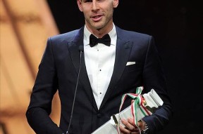 开云体育-RB莱比锡后卫阿尔诺特获得本赛季最佳球员奖()