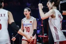 kysports-篮坛新秀崭露头角，精彩表现引爆全场(篮坛小说中完成系统任务得到张伯伦体质)