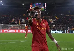 开云体育app-罗马客场战胜对手，取得关键三分()  第1张