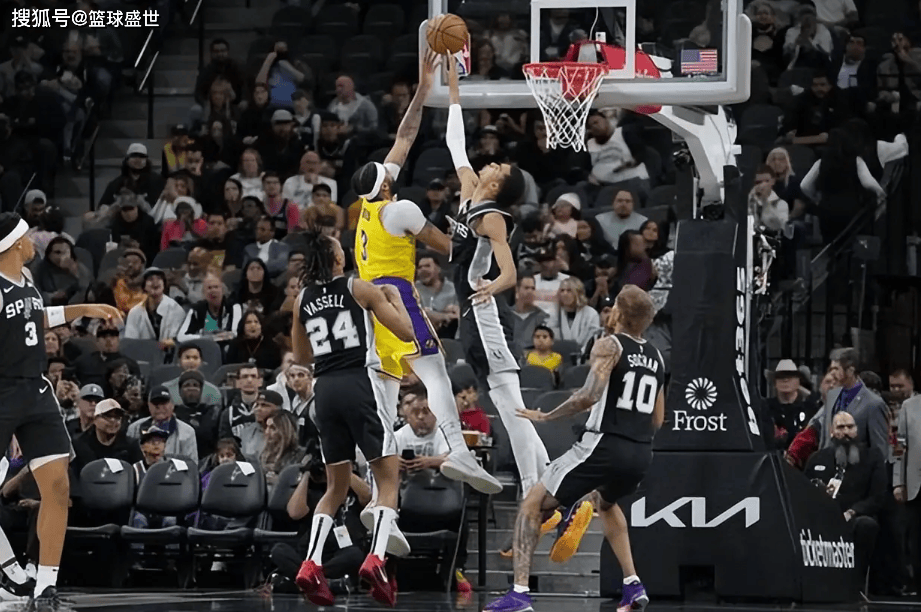 开云体育app-强队在最后关头实现了一场令人惊叹的逆转()  第2张