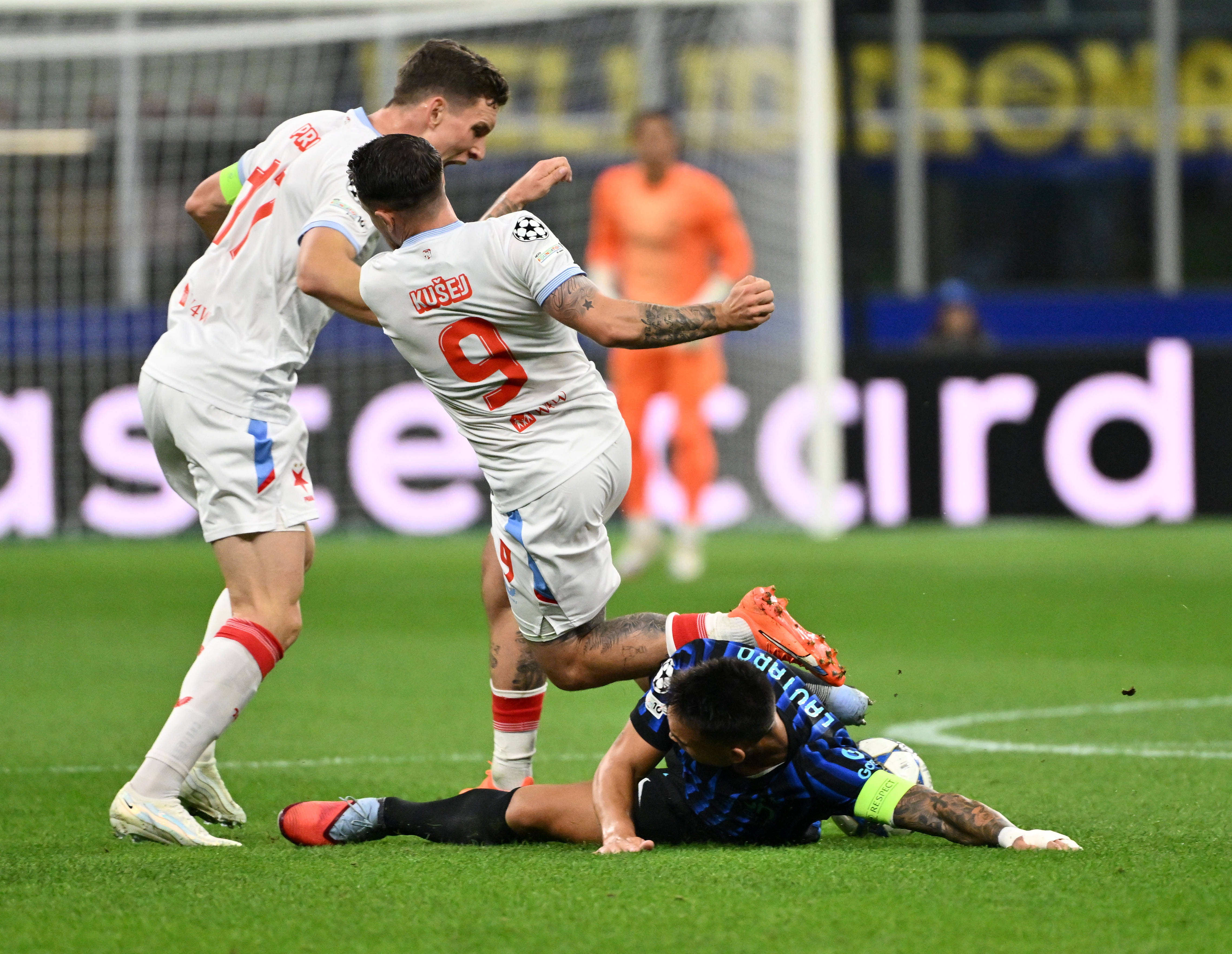 开云官方在线-冰岛不敌丹麦，欧洲国家联赛遭遇困境()  第2张