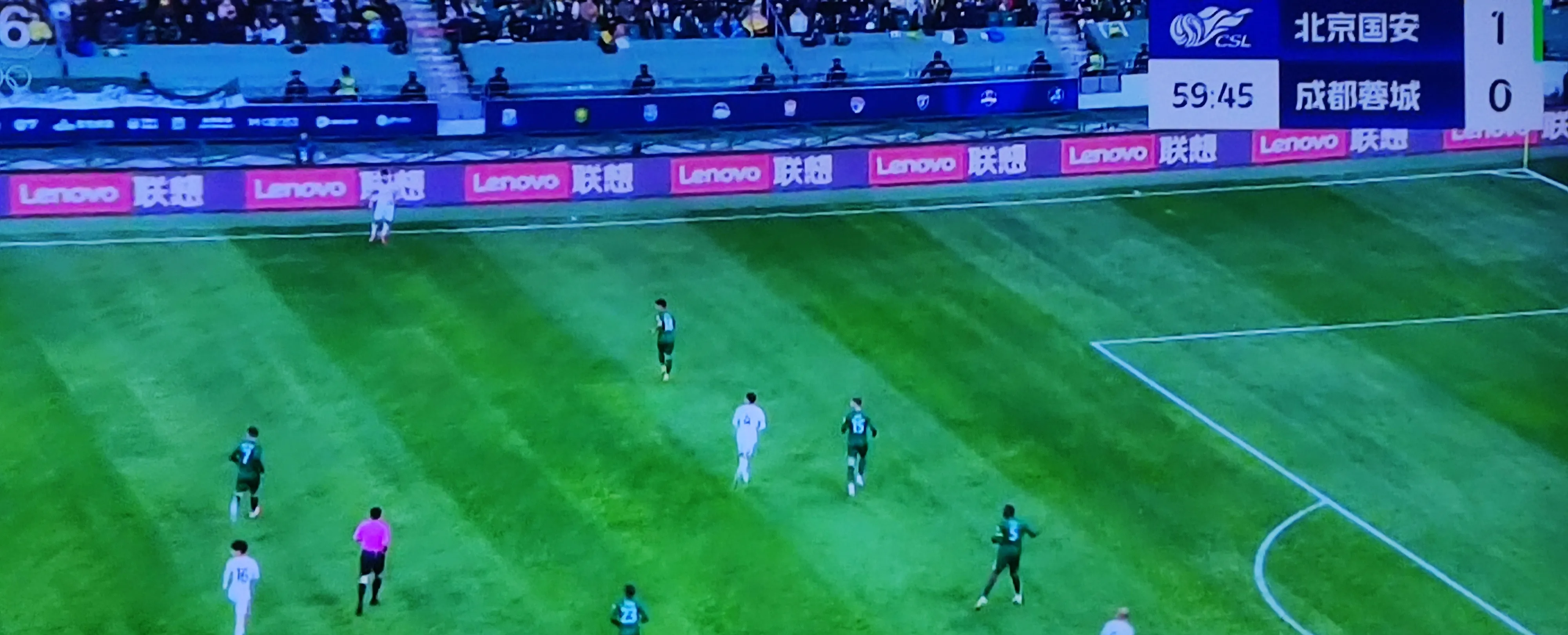 开云体育入口-聚焦胜负之争，强队对决激起球迷看点无限()  第2张