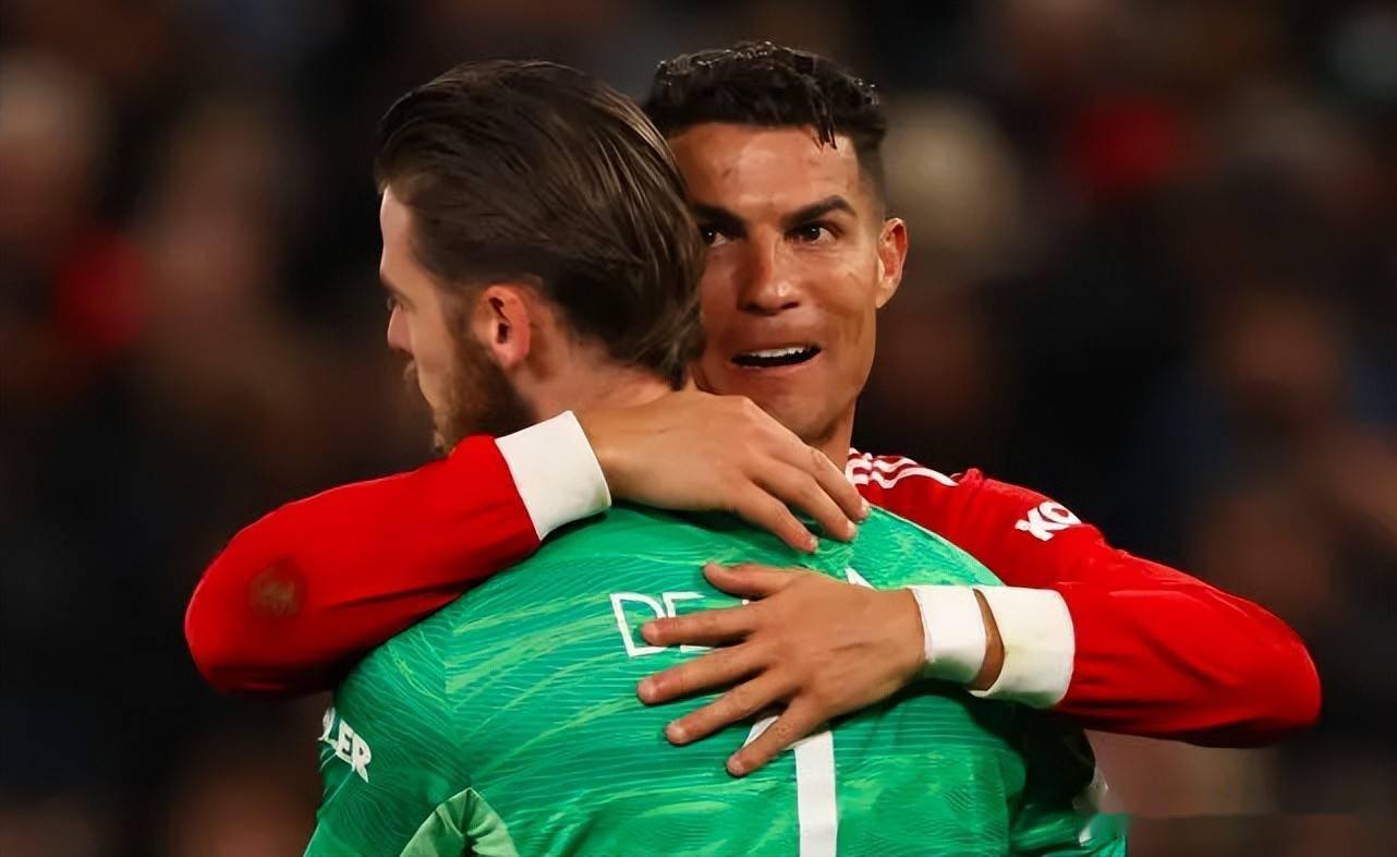 开云体育app-卡瓦尼入球帮助球队继续保持领先优势()  第2张