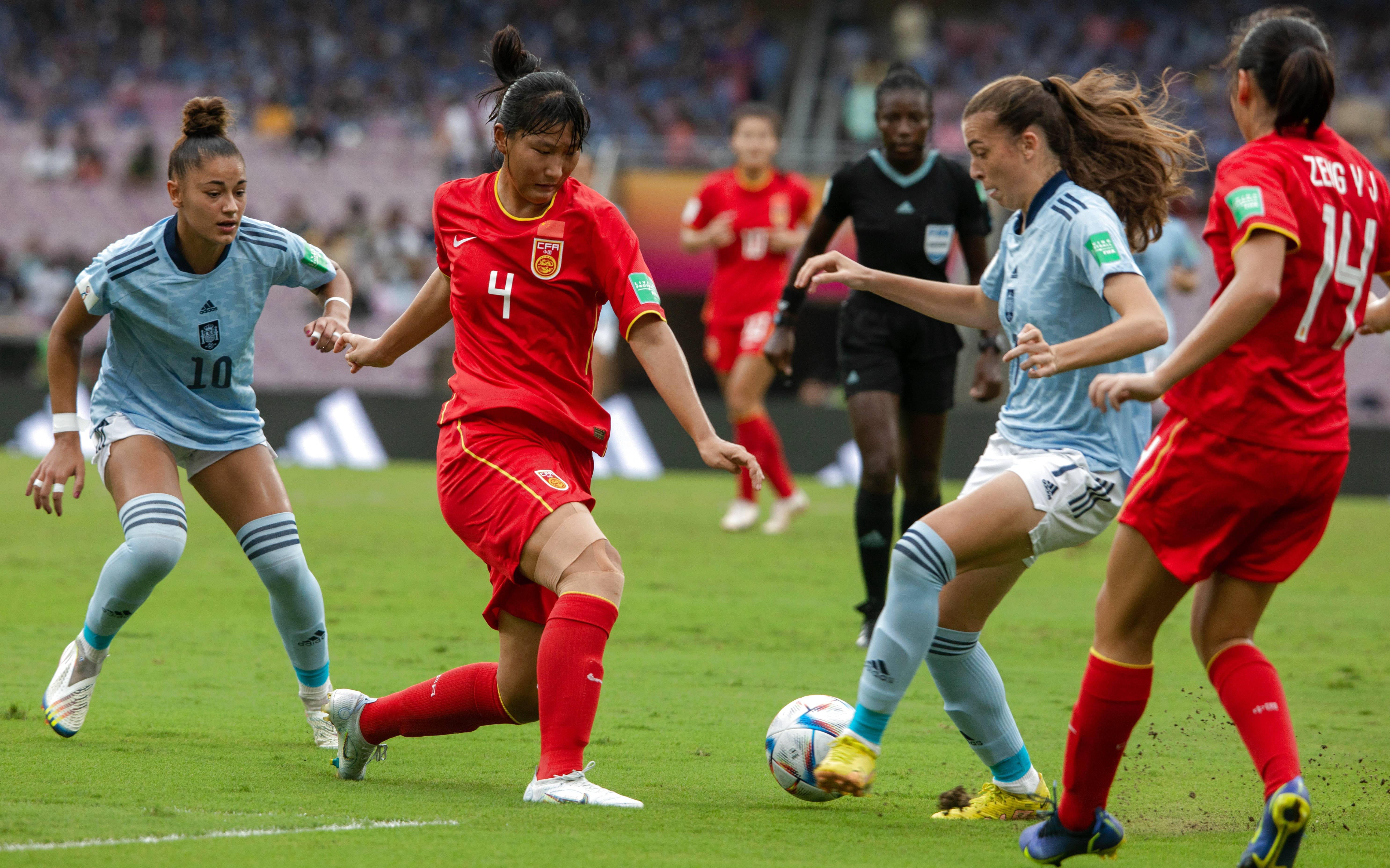 意大利女足阵中年轻队员崭露头角，表现不俗()  第1张