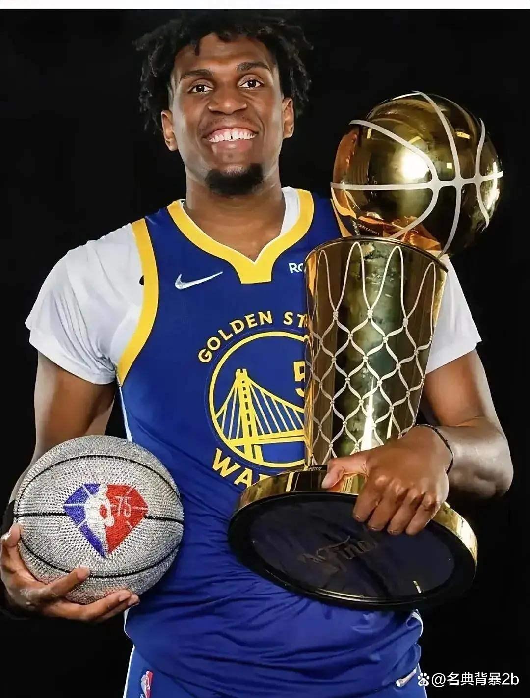 勇士队球员在明星赛中独领风骚,技艺高超() 第2张 勇士队球员在明星赛中独领风骚,技艺高超() 第2张