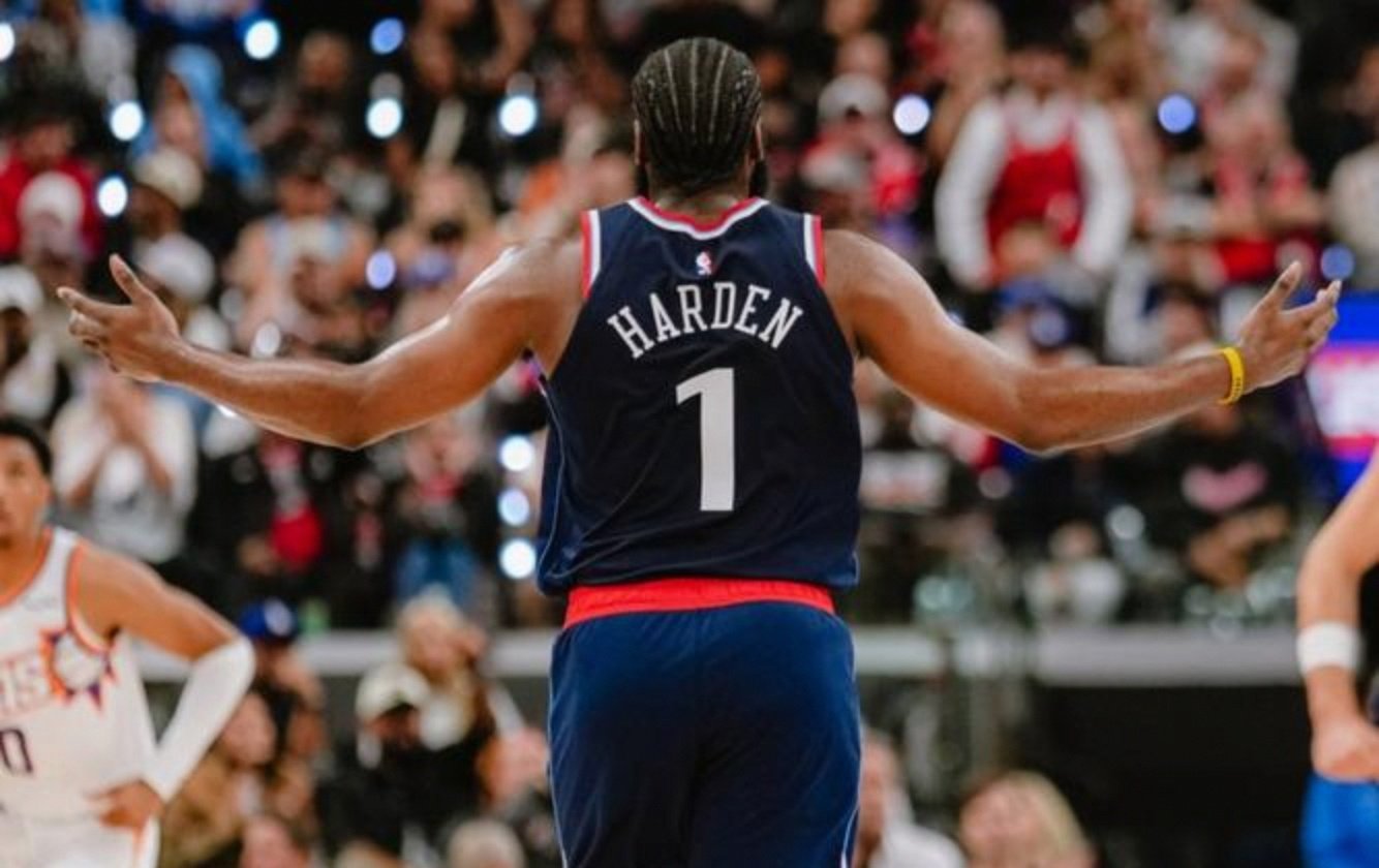 开云在线登陆入口-哈登超神巨星对抗首发引领火箭逆袭尼克斯()  第2张