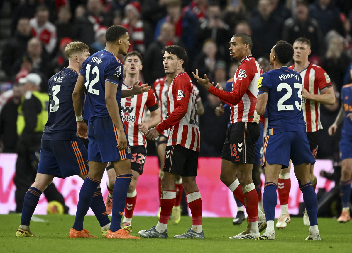 kaiyun sports-欧洲足坛焦点：英超联赛球队实力抢眼()  第2张