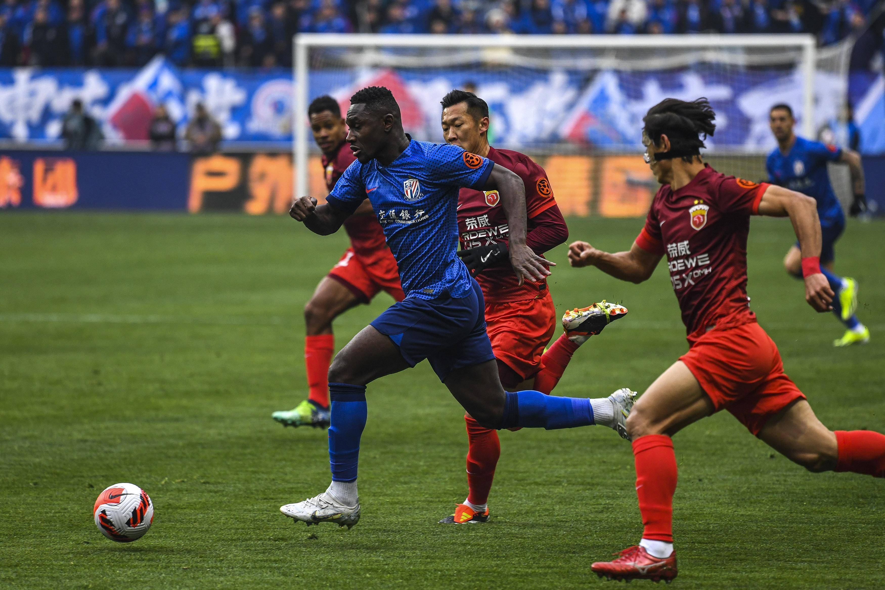 开云在线登陆入口-夺冠热门频频失误，迎接激烈挑战()  第2张