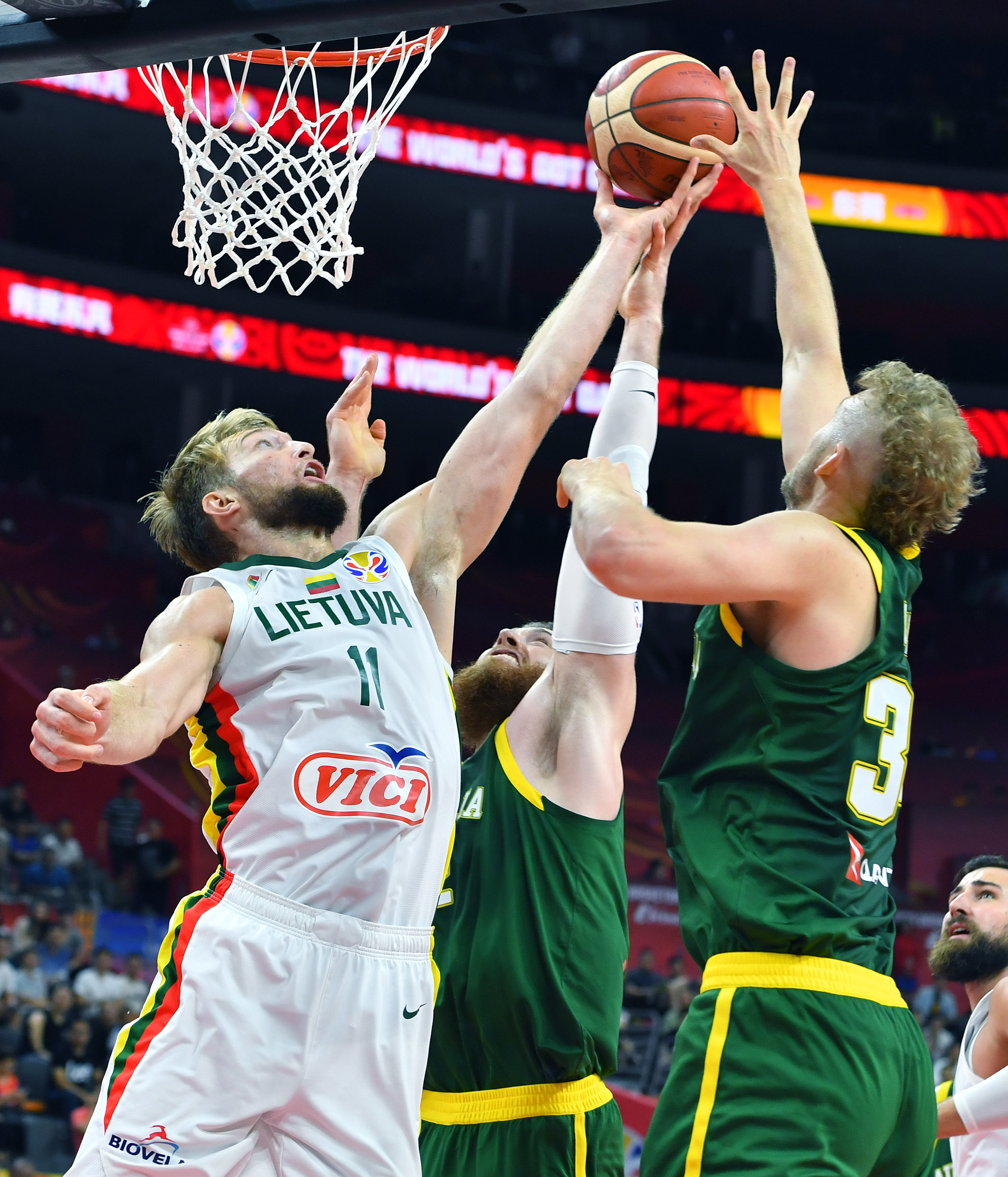 开云体育下载-澳大利亚击败力克立陶宛晋级半决赛()  第1张